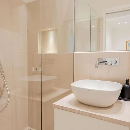 아파트 In The Heart Of Ghirlandina