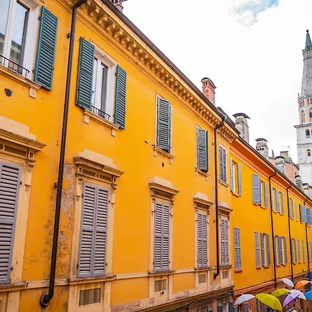 In The Heart Of Ghirlandina Lejlighed Modena